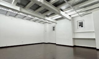 Torstrasse showroom - Image 2
