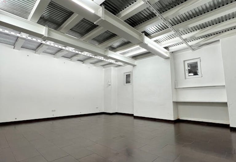 Torstrasse showroom - Image 2