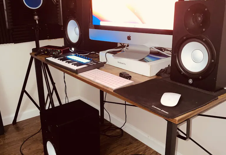 HOME STUDIO SESSION - Image 2