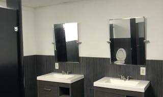 EVENT SPACE / CROSSFIT / OFFICE SHOWROOM� FOR LEASE - Image 8