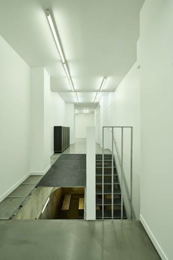 Beautifully designed store in heart of Paris  - Image 1