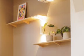 Elegant & Light flooded loft with storefront - Image 4