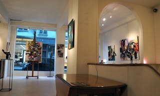 Sophisticated Gallery near Le Bon March� - Image 2