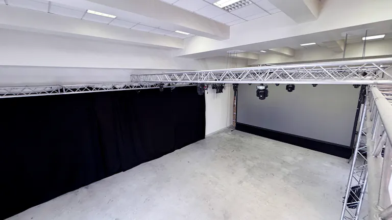 Studio spacieux et modulable aux portes de Paris - Image 0