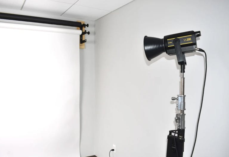 Urban Office Space Downtown Alexendria - Image 2