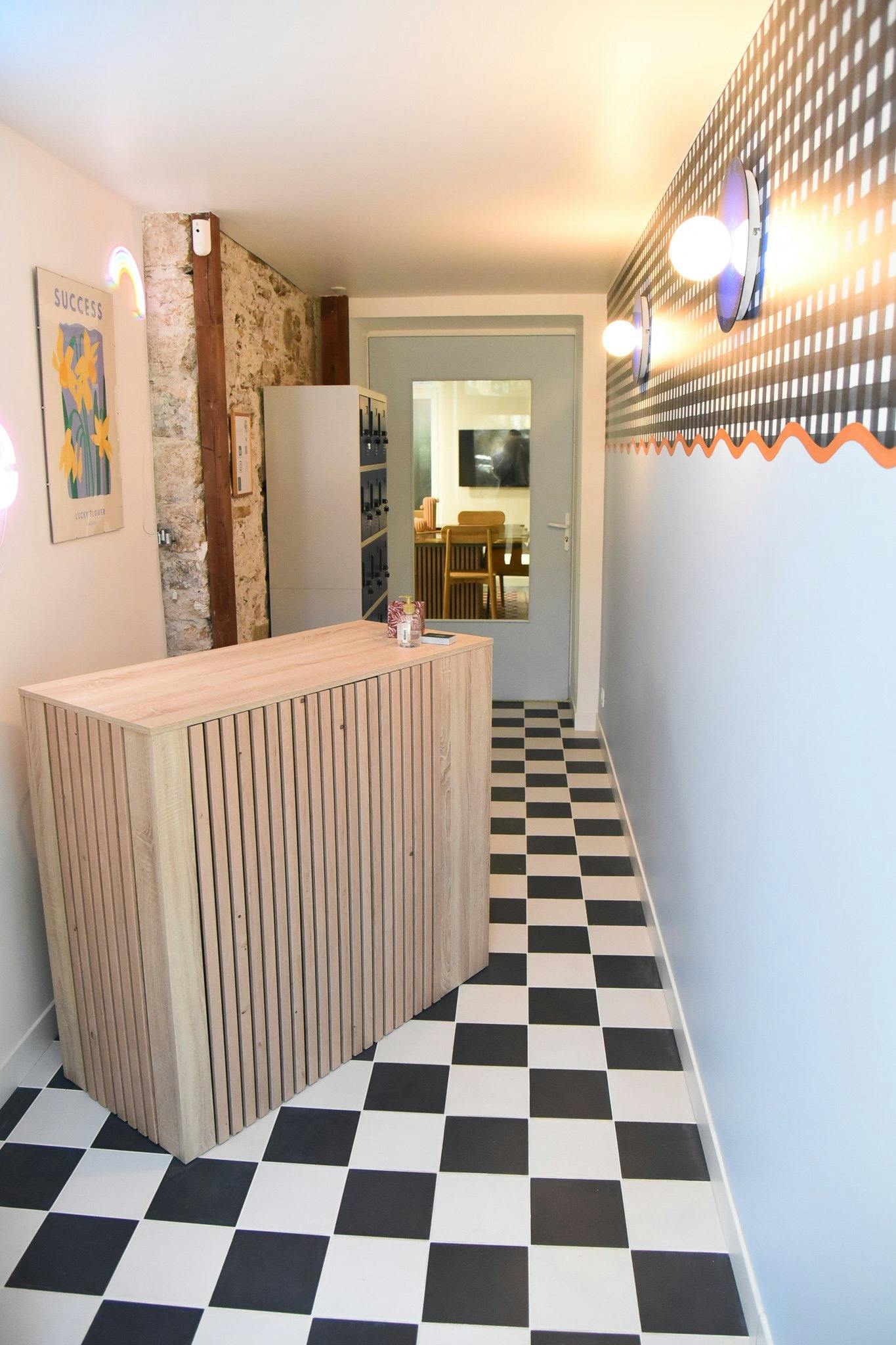Versatile 60 sqm Event and Retail Space in Nantes