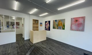 Spacious and bright Gallery Space - Image 1