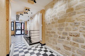 Boutique For Rent Paris Etienne Marcel - Ideal Pop-Up Store / Art Exhibition - Image 8