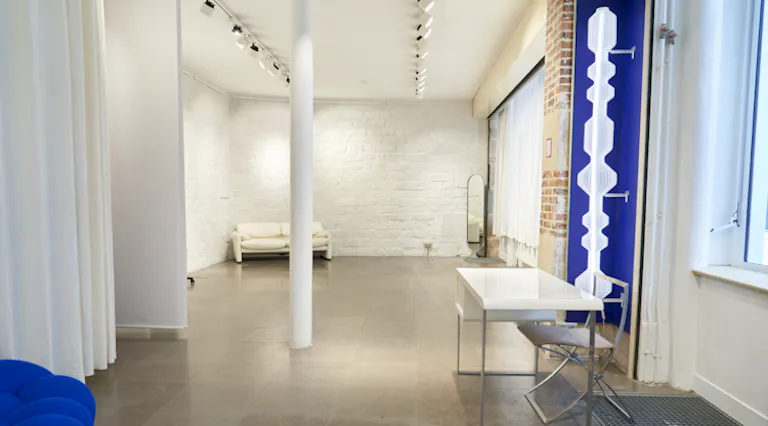 Le 6 Studio Showroom - Image 0