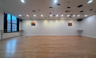 Entire Floor in SOHO with 2 extra rooms! - Image 4