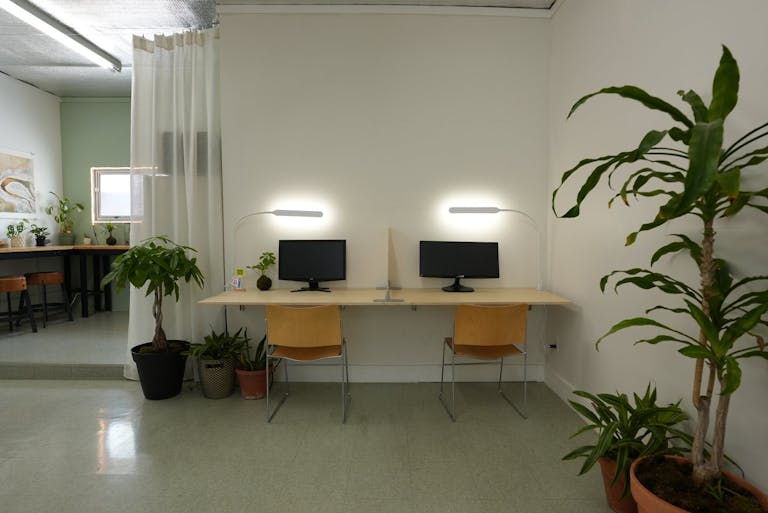 Furnished Office for 10+ - Image 2