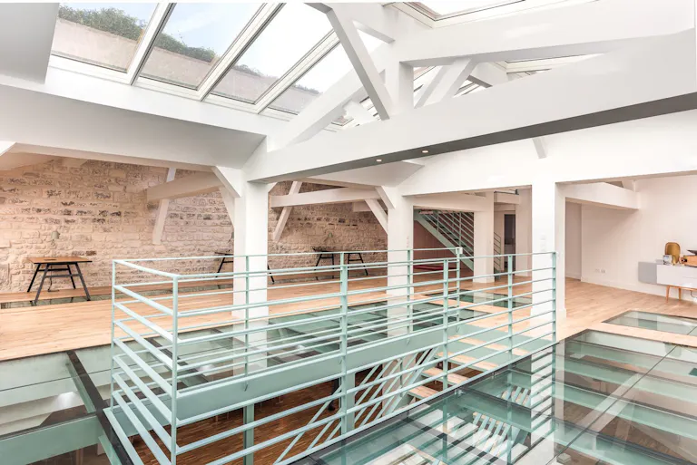 Grand espace lumineux pr�s de la place de la Bastille - Image 0