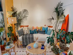 Plant-filled Community Space in the Marina District - Image 13