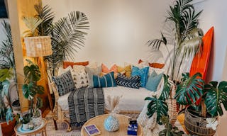 Plant-filled Community Space in the Marina District - Image 13