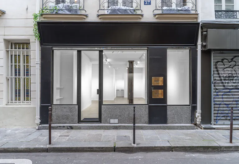 Un espace pop-up parfait pour les fashion weeks dans le quartier du marais à Paris. - Image 0