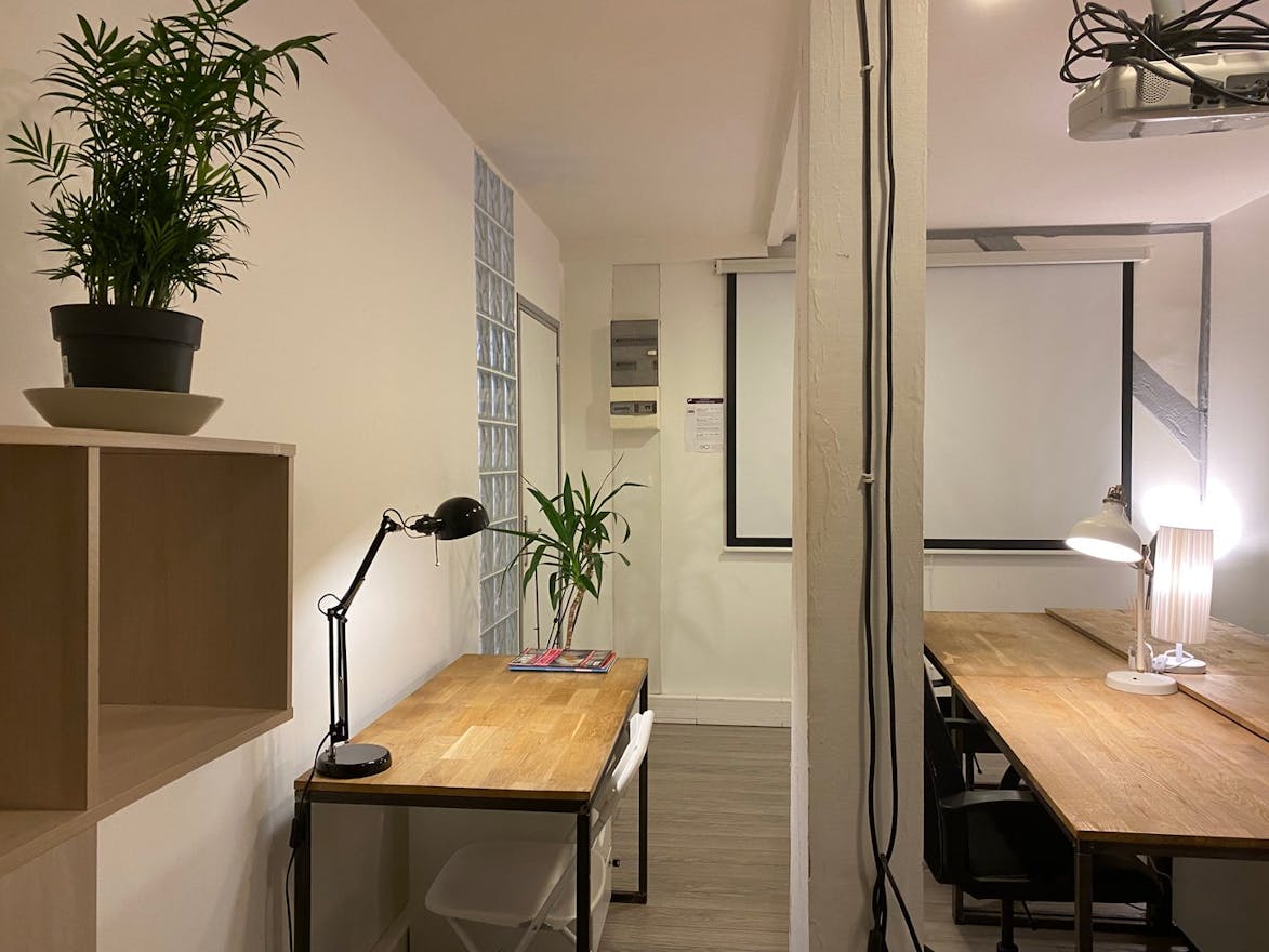 Bureau de 6 postes - Image 0