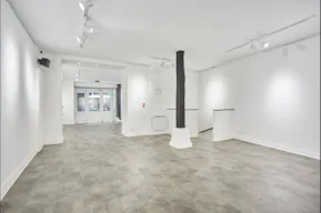Showroom in le Marais - Image 2