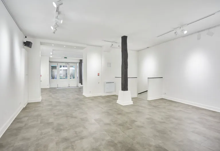 Showroom in le Marais - Image 2