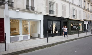 White box Pop Up Boutique Rue Debelleyme - Image 1