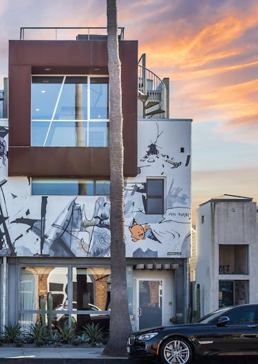 1000sq ft Showroom on Abbot Kinney - Image 2