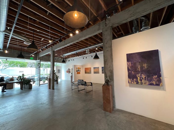 Spacious Industrial, vintage mid town gallery and studio with great natural lighting. - Image 2