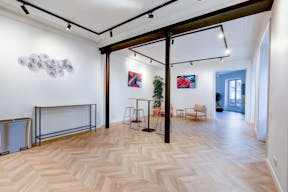 Haussmannian Event Apartment: Corporate Seminars, Conferences, Showrooms... - Image 5