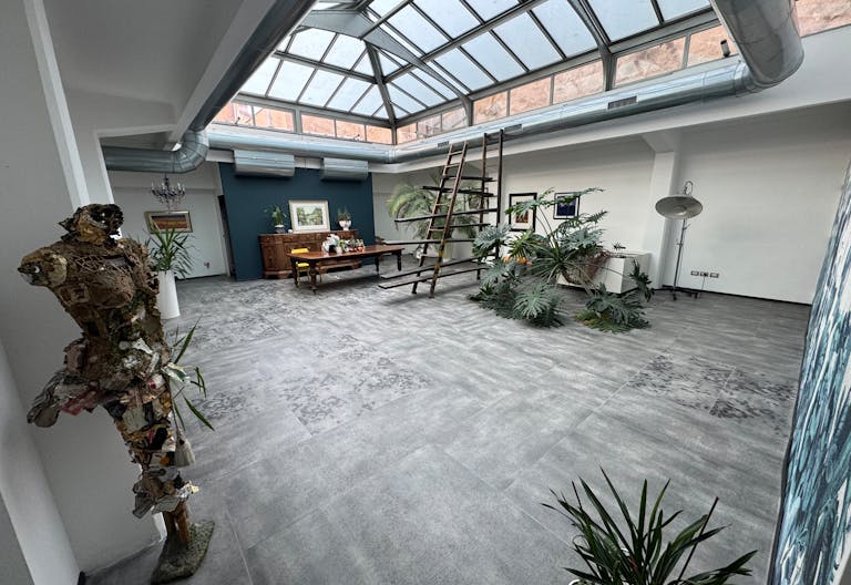 LOCATION ESCLUSIVA per SHOOTING, MODA E PRODUZIONI CREATIVI in CINA TOWN - Image 4