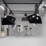 showroom milano with chroma key - Image 0