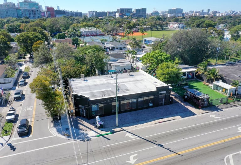 SHOWROOM GALLERY IN WYNWOOD/MIDTOWN - Image 4