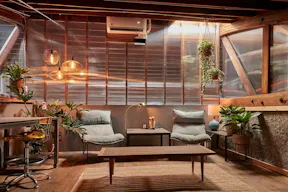 East LA's Premier Photo Studio - Image 5