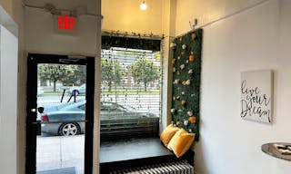 Quaint Meeting Space in Essex County - Image 3