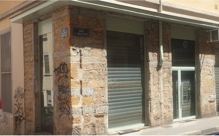 Boutique Lyon Coeur plateau de la Croix Rousse 150m2 avec logement ! - Image 1