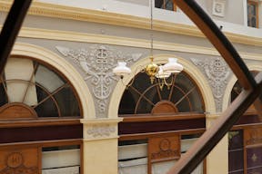 Prestigious Galerie in Paris - Image 5