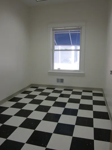 office space - Image 1