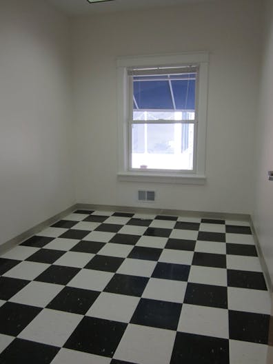 office space - Image 1