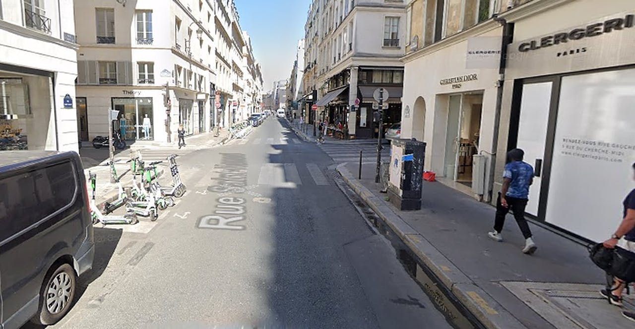 Exclusivity Rue Saint-Honor� - Image 1