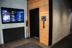 Modern Creative Space Available - Image 8