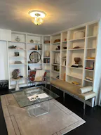 Prime retail location - Elegant boutique and salon located on Melrose, next to the pink wall - Image 1