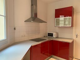 Amazing showroom in Saint-Germain - Image 8