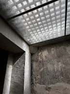 Prestigious Boutique in Le Marais - Image 2