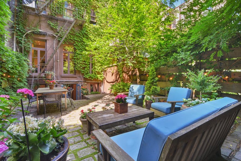 West Village Garden Oasis - Image 2