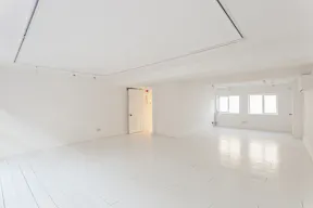 Exclusive Townhouse Rental in the Heart of London - Image 14