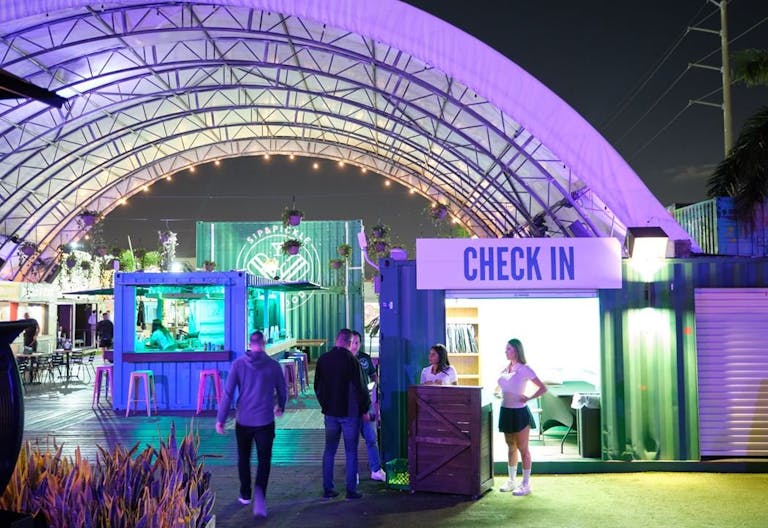 Banquet/Event Hall, Restaurant/Bar/Pub - Image 3