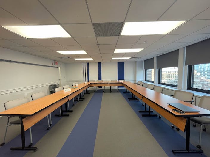 Medium size meeting room - Image 2