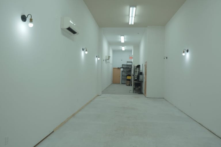 Massive Pop Up | Event | Studio | Art Gallery Space | Rooftop & Storage Area - 3800 Sq Ft plus Parking | AV & Stage Equipment - Image 2