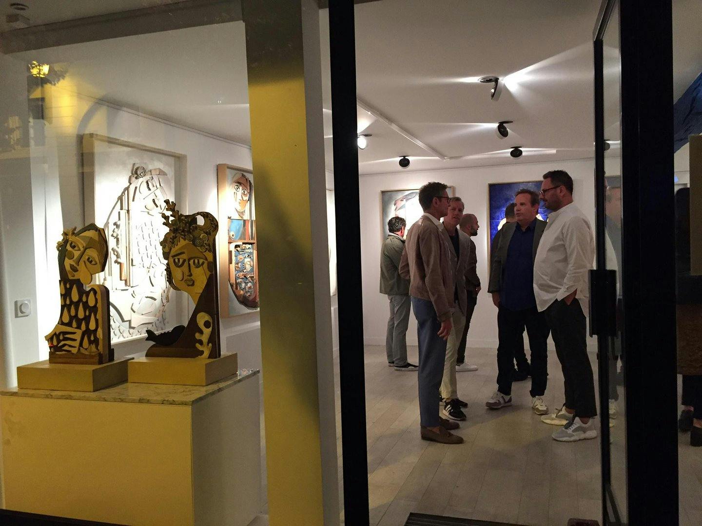 48 sqm Art Gallery and Showroom in le Haut Marais, Paris