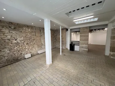Showroom Place des Vosges au coeur du Marais sur cour classée - Image 0