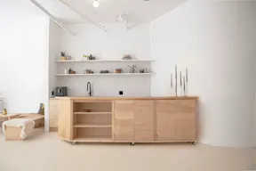 Open plan storefront, with kitchenette + spa like wetroom.  A unique NY showroom. - Image 2