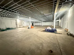 WAREHOUSE POP-UP/ SHORT TERM RENTAL SPACE - Image 7