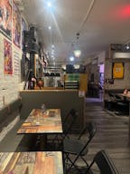 Lively and fully equipped sports bar located in the heart of Spanish Harlem - Image 1